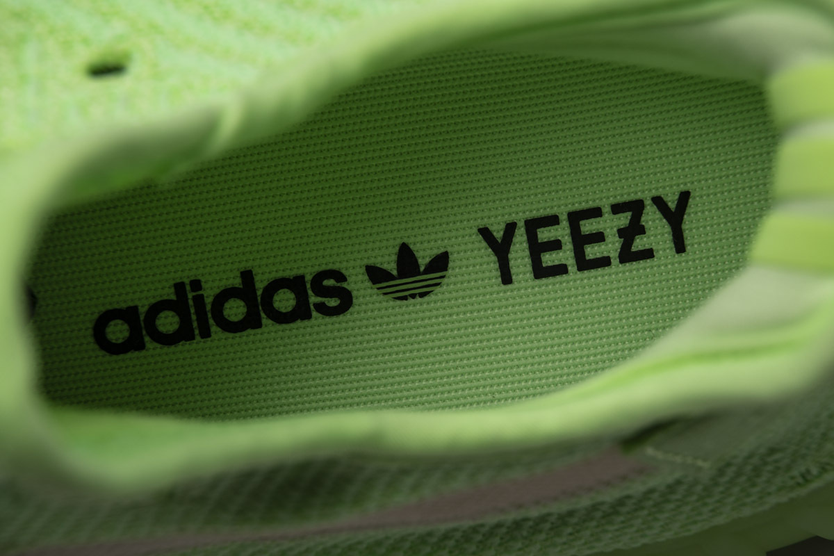 adidas Yeezy Boost 350 V2 Glow (Cheap Sneakers)