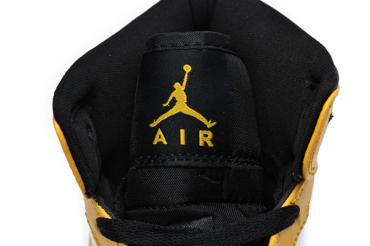 Jordan 1 Mid University Gold (Mid Quality)