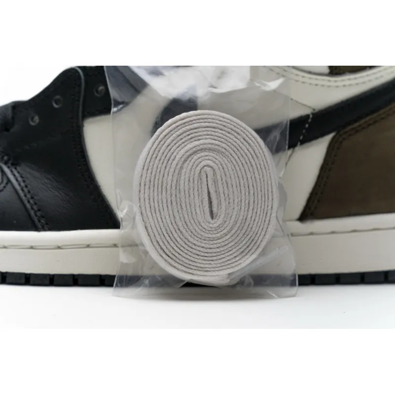 Jordan 1 Retro High Dark Mocha (Mid Quality)
