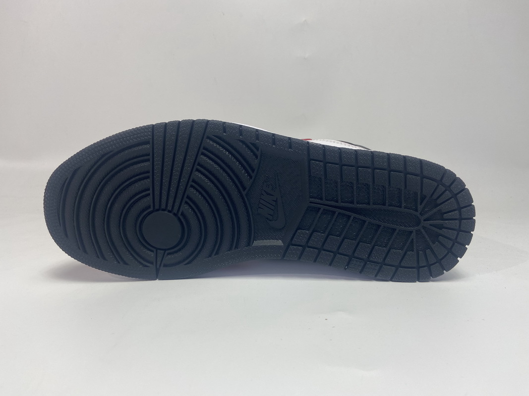 Jordan 1 Retro High Satin Snake Chicago (Mid Quality)
