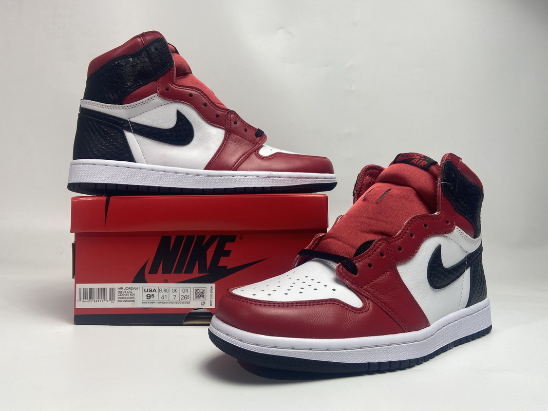 Jordan 1 Retro High Satin Snake Chicago (Mid Quality)