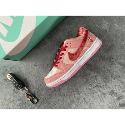 Nike SB Dunk Low StrangeLove Skateboards (Regular Box) (Cheap Sneakers) 02