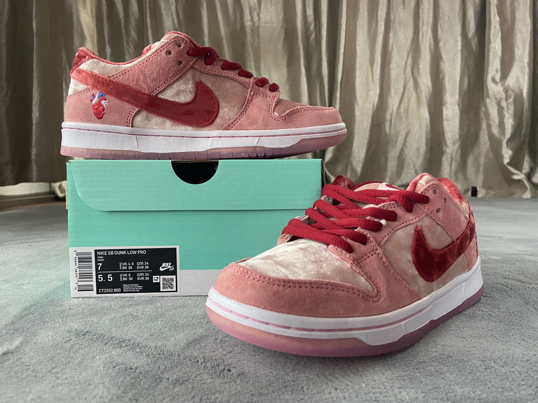 Nike SB Dunk Low StrangeLove Skateboards (Regular Box) (Cheap Sneakers)