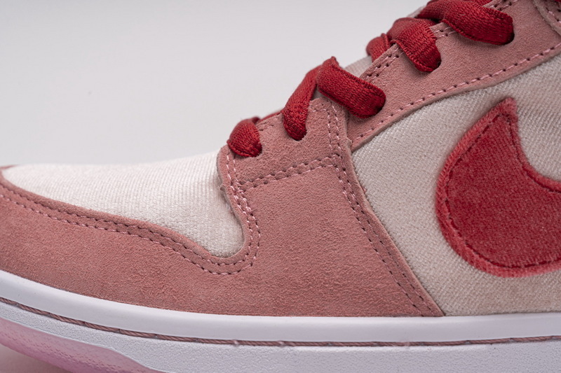 Nike SB Dunk Low StrangeLove Skateboards (Special Box) (Mid Quality)