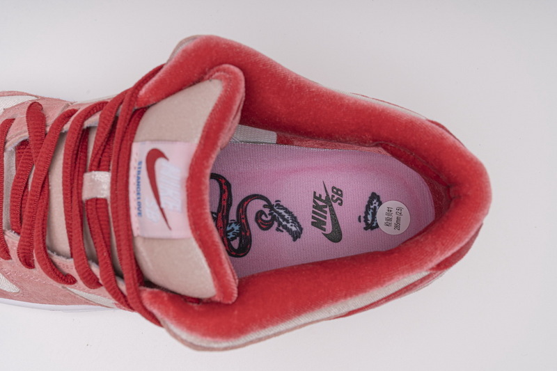 Nike SB Dunk Low StrangeLove Skateboards (Special Box) (Mid Quality)