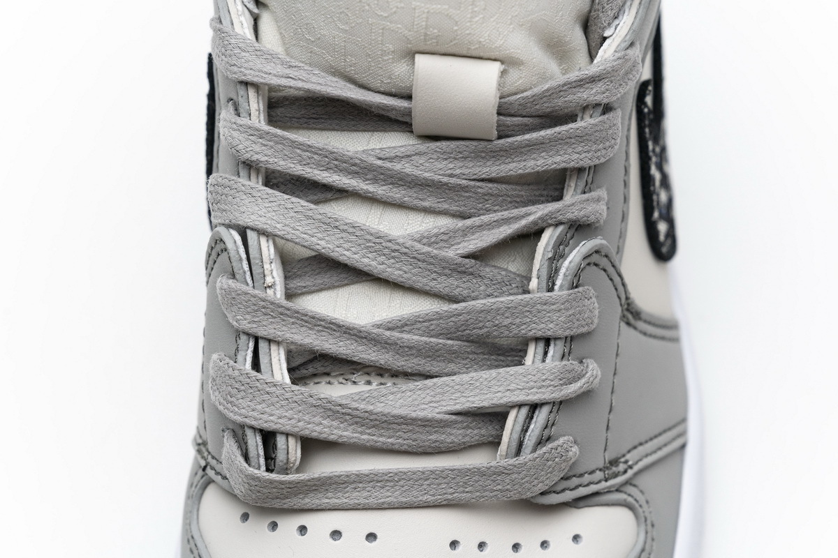 Jordan 1 Retro High Dior (Mid Quality)