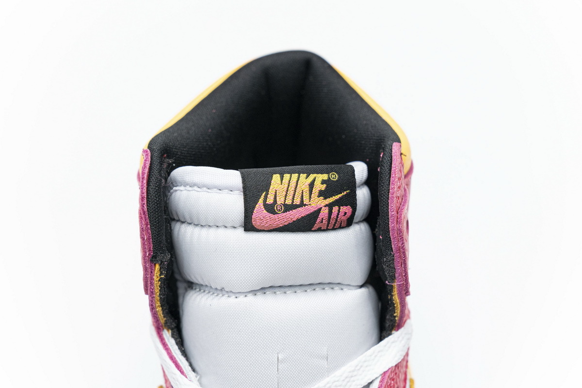 Jordan 1 Retro High OG Light Fusion Red (Mid Quality)