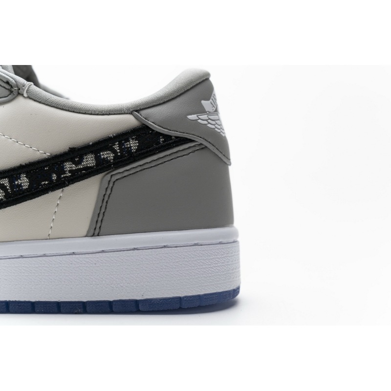 Jordan 1 Retro Low Dior