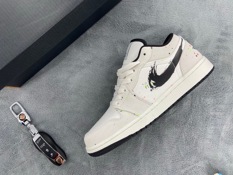 Jordan 1 Low SE Paint Splatter (GS) (Cheap Sneakers)