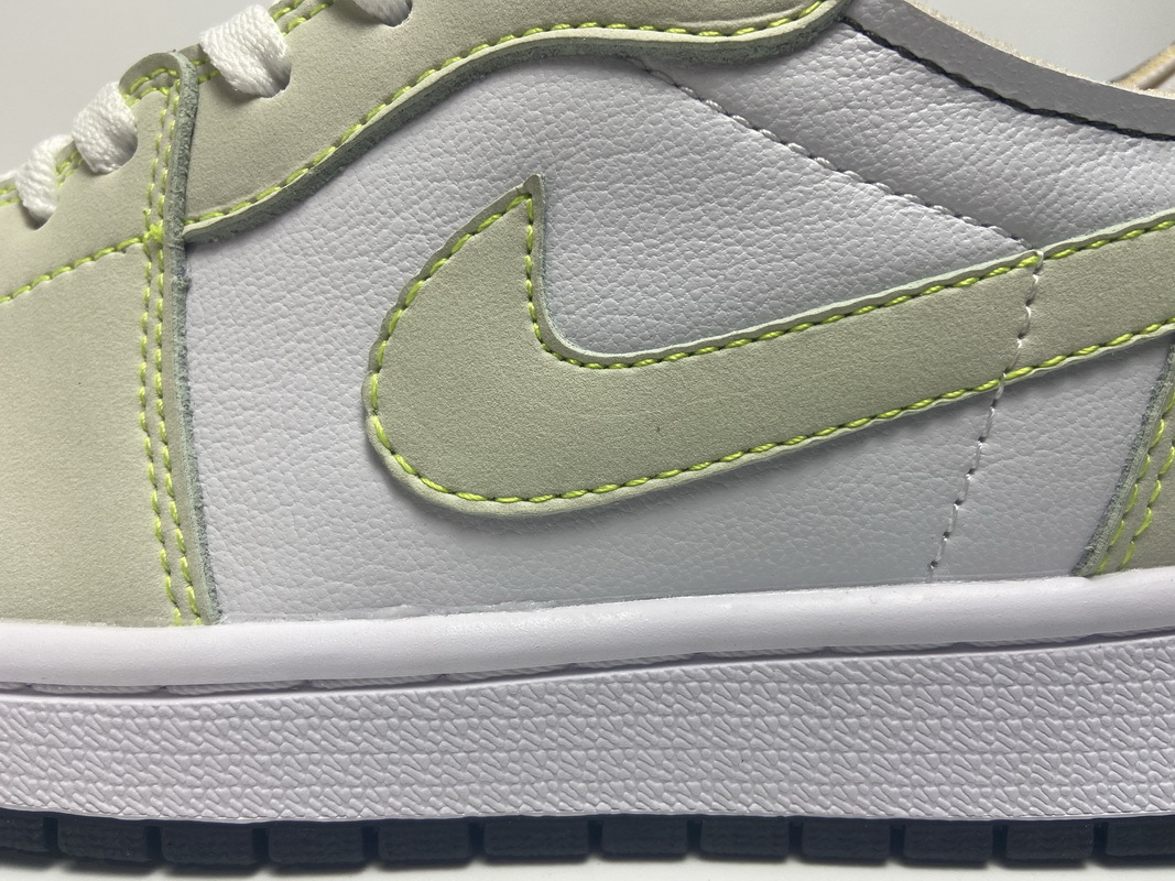Jordan 1 Retro Low White Ghost Green Black (Cheap Sneakers)
