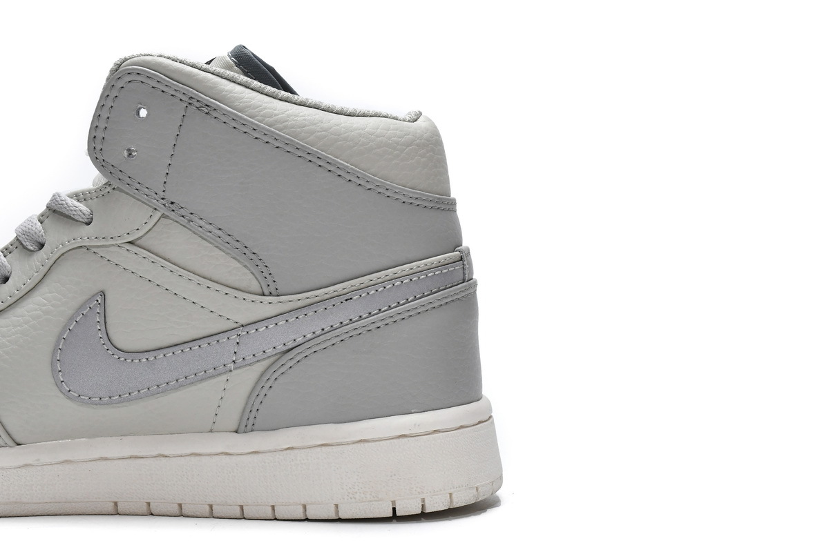 Jordan 1 Mid Light Bone (Mid Quality)