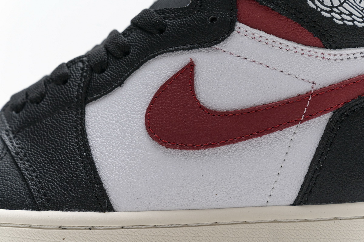 Jordan 1 Retro High Black Gym Red (Mid Quality)