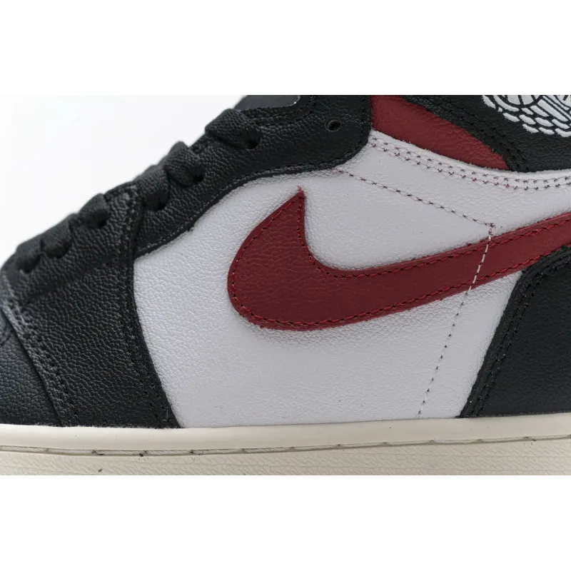 Jordan 1 Retro High Black Gym Red (Mid Quality)