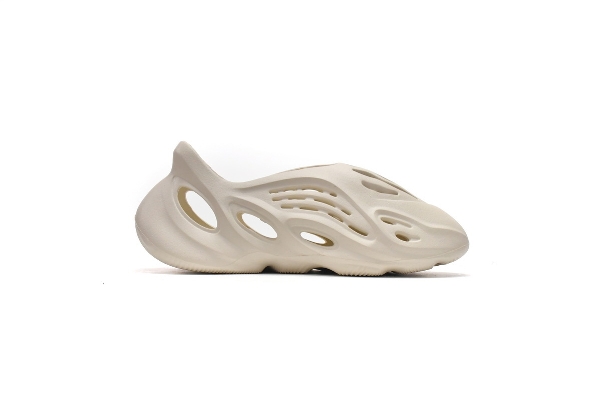 adidas Yeezy Foam RNNR Ararat