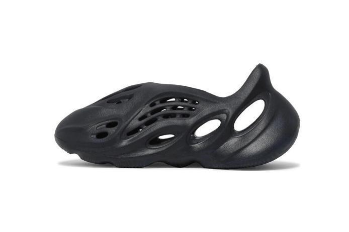 adidas Yeezy Foam RNNR Mineral Blue