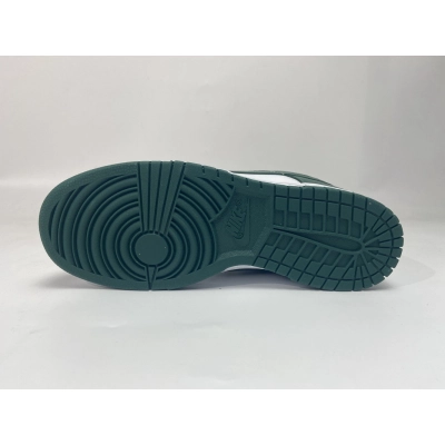 Nike Dunk Low Michigan State 02