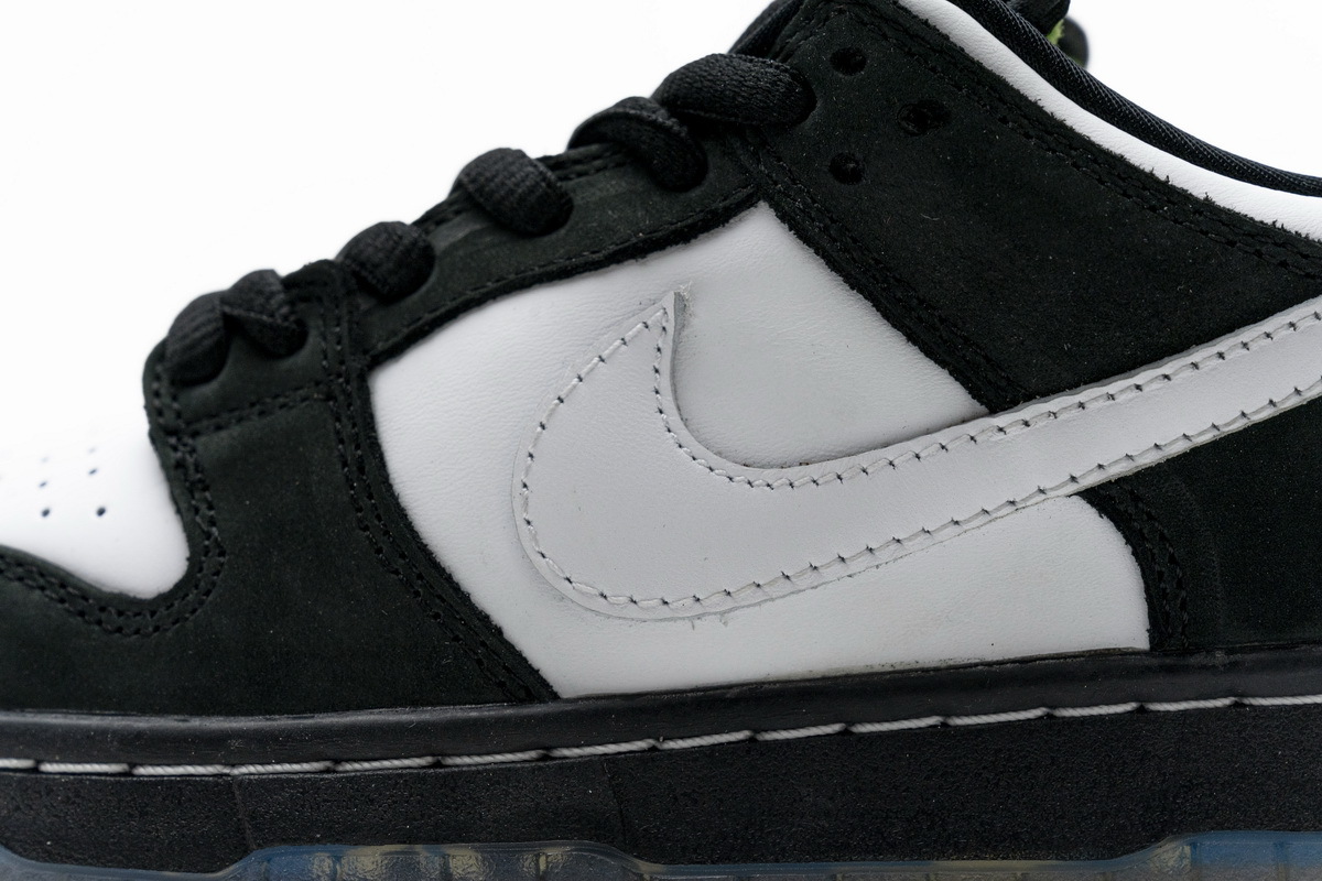 Nike SB Dunk Low Staple Panda Pigeon