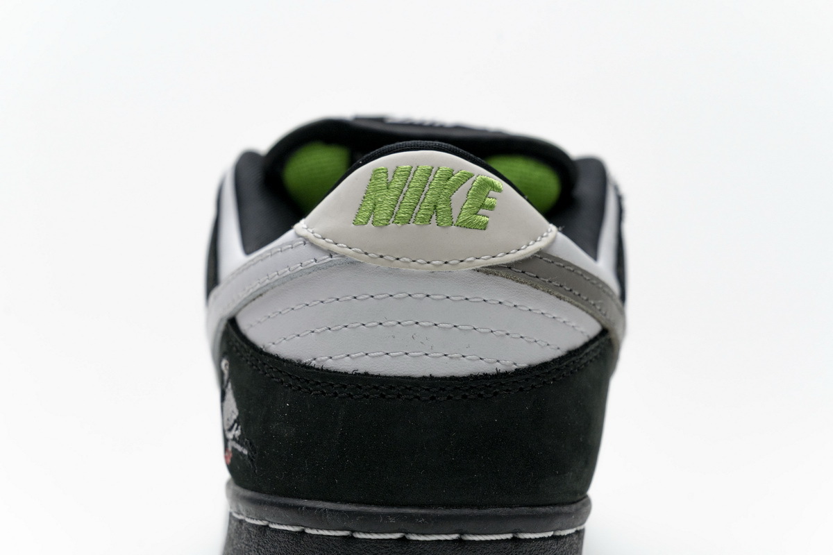 Nike SB Dunk Low Staple Panda Pigeon