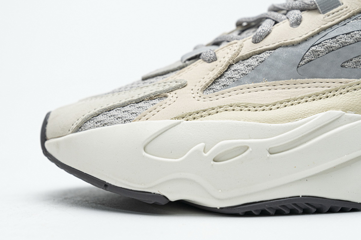 adidas Yeezy Boost 700 V2 Cream
