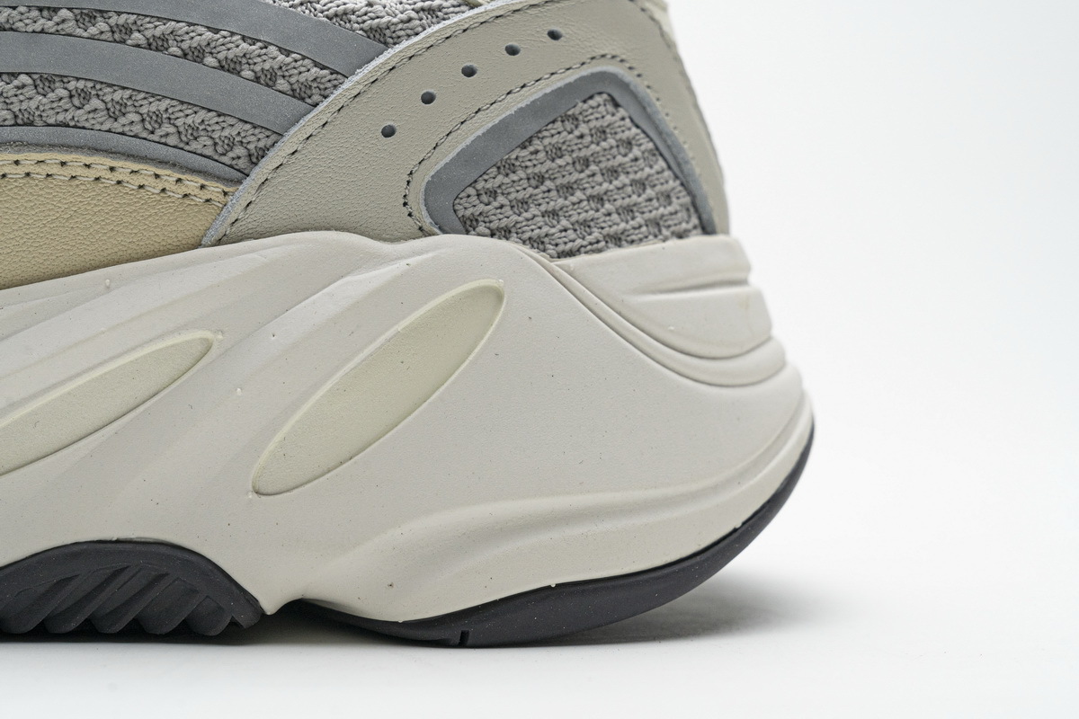 adidas Yeezy Boost 700 V2 Cream (Cheap Sneakers)