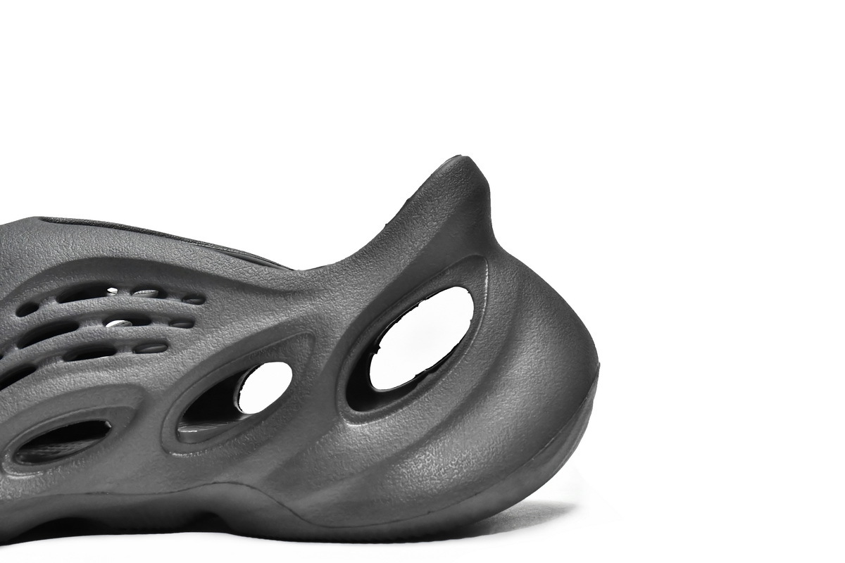 adidas Yeezy Foam RNNR Onyx