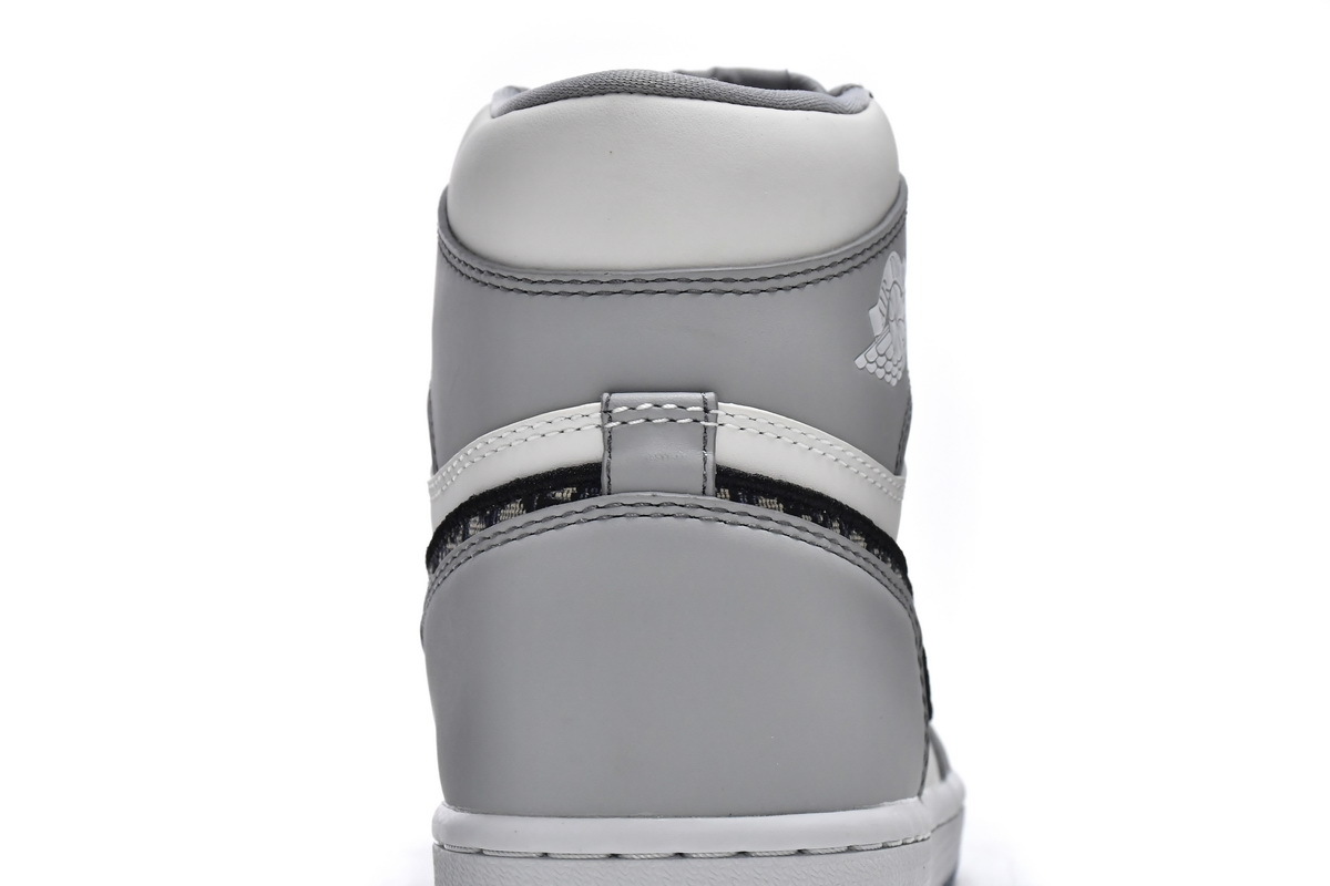 Jordan 1 Retro High Dior