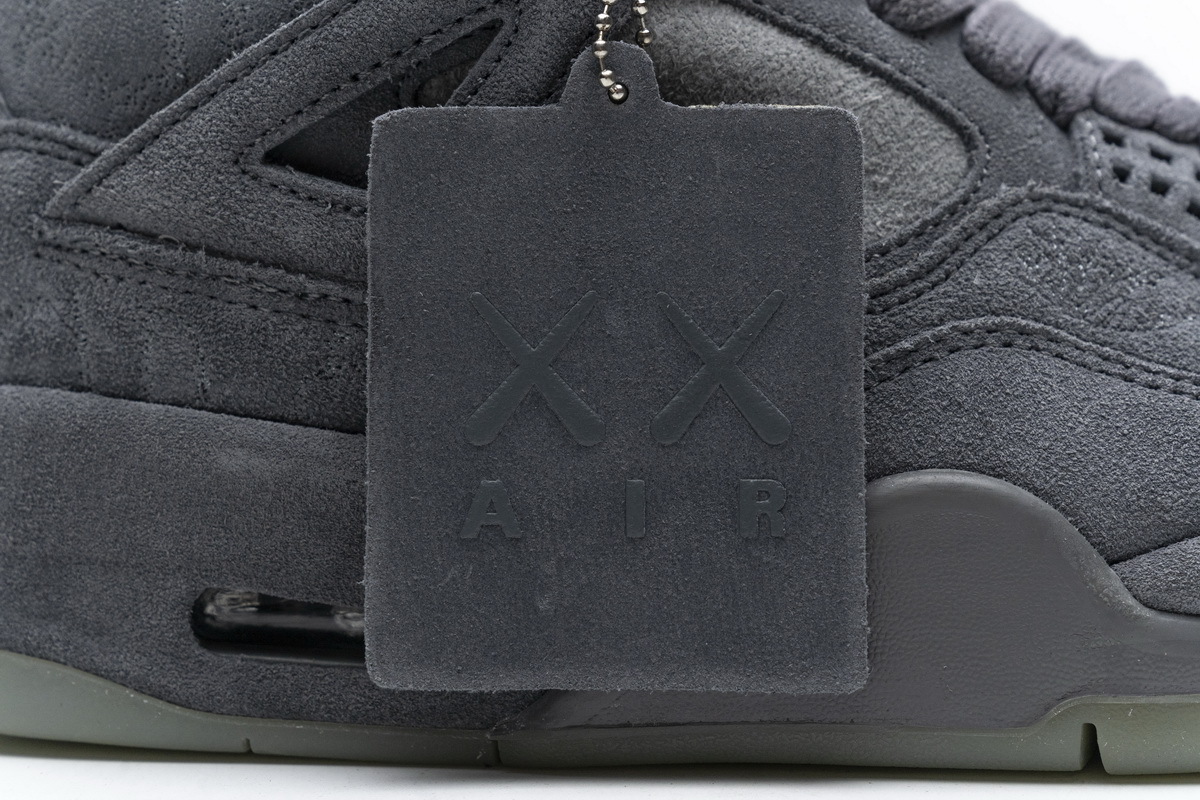 Jordan 4 Retro Kaws