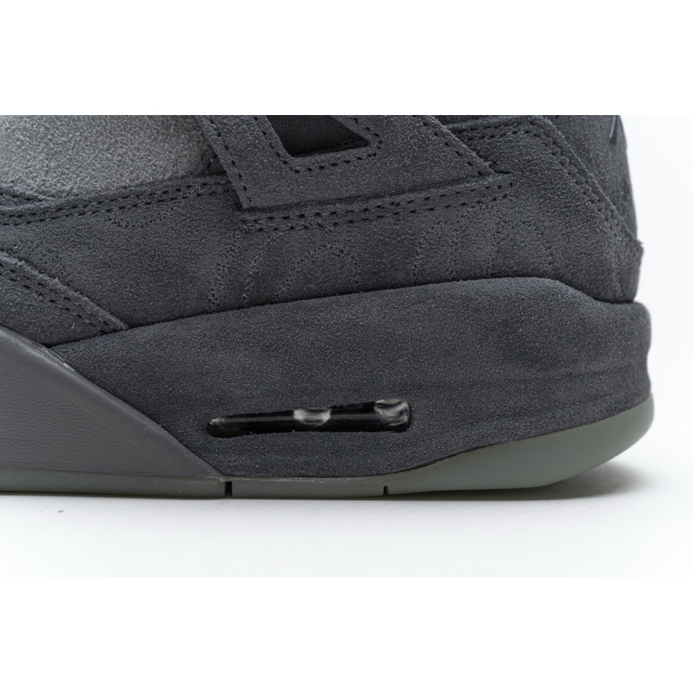 Jordan 4 Retro Kaws