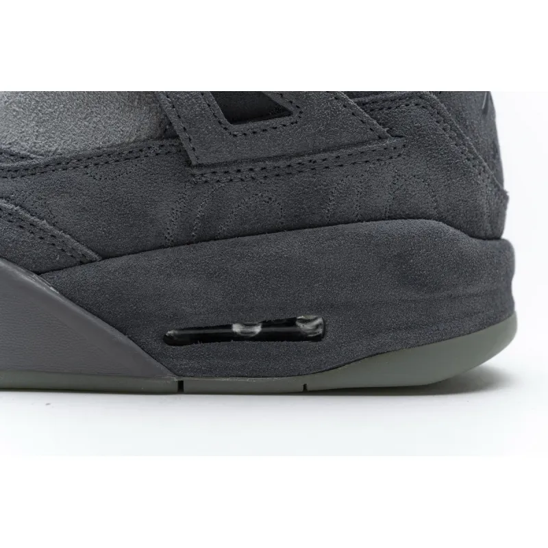 Jordan 4 Retro Kaws