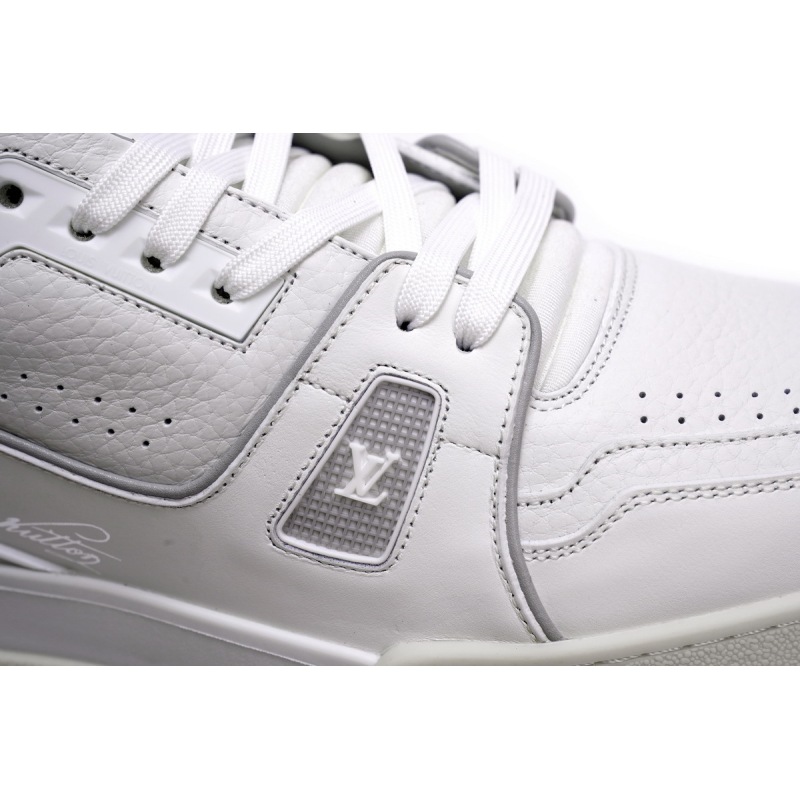Louis Vuitton Trainer White Signature