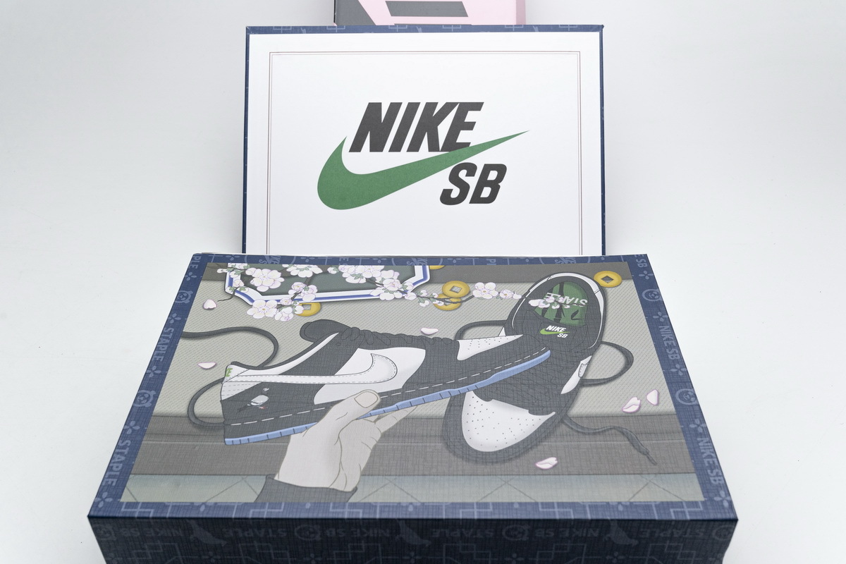 Nike SB Dunk Low Staple Panda Pigeon