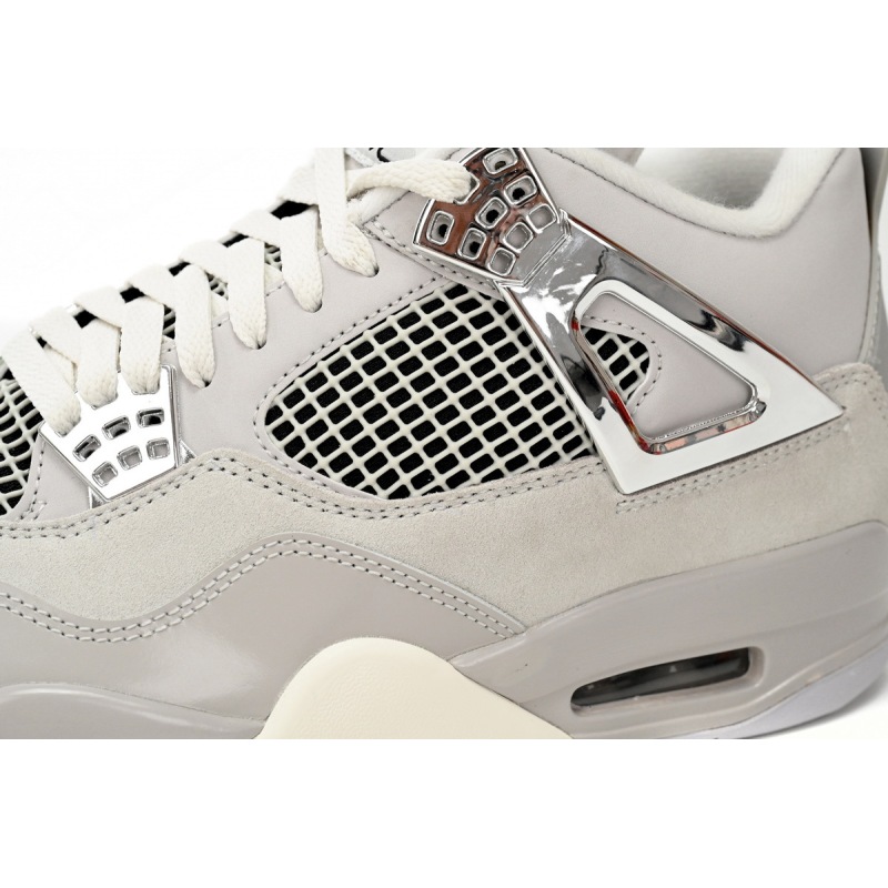 Jordan 4 Retro Frozen Moments 