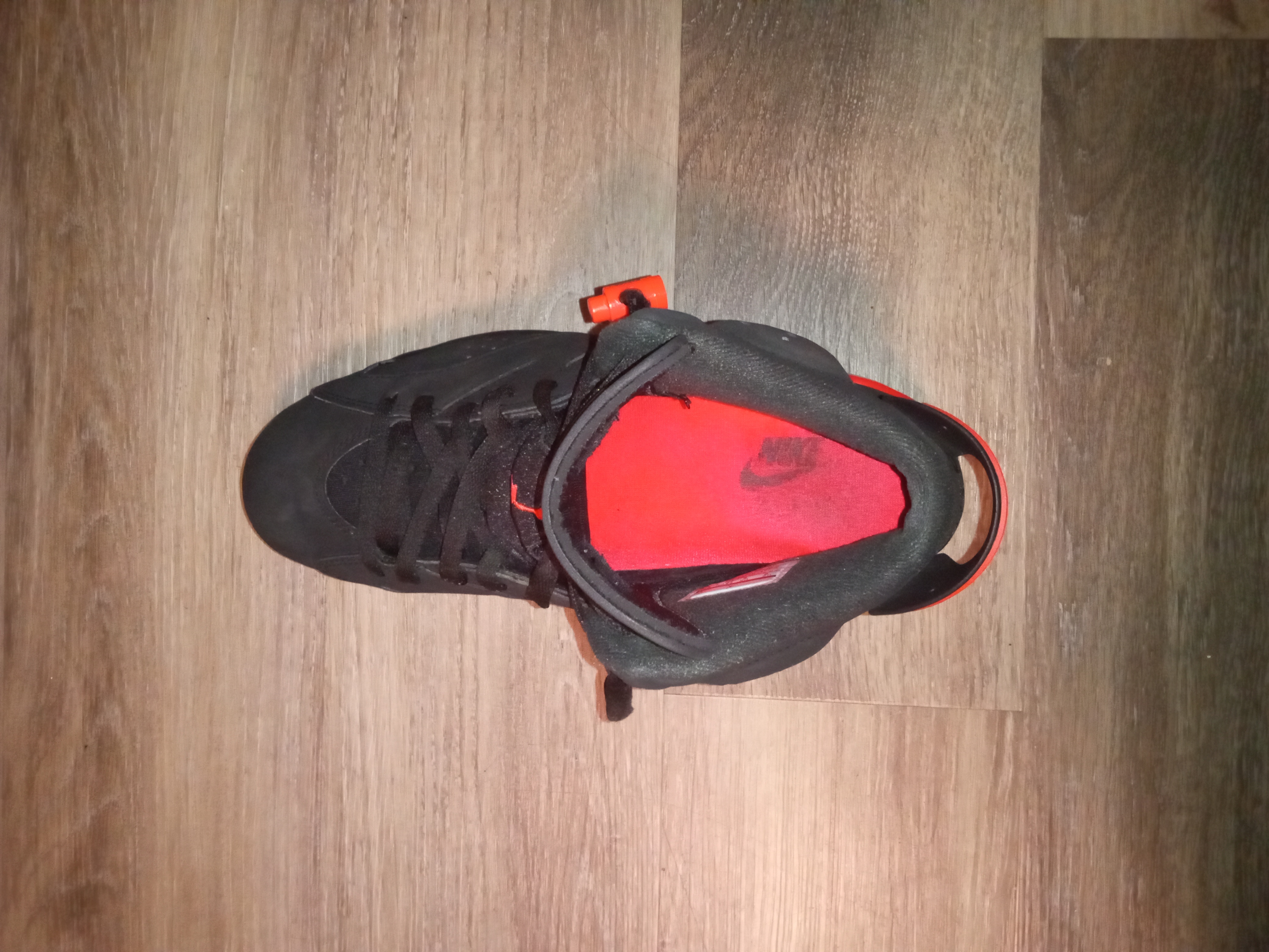 Jordan 6 Retro Black Infrared (2019) review 700 04