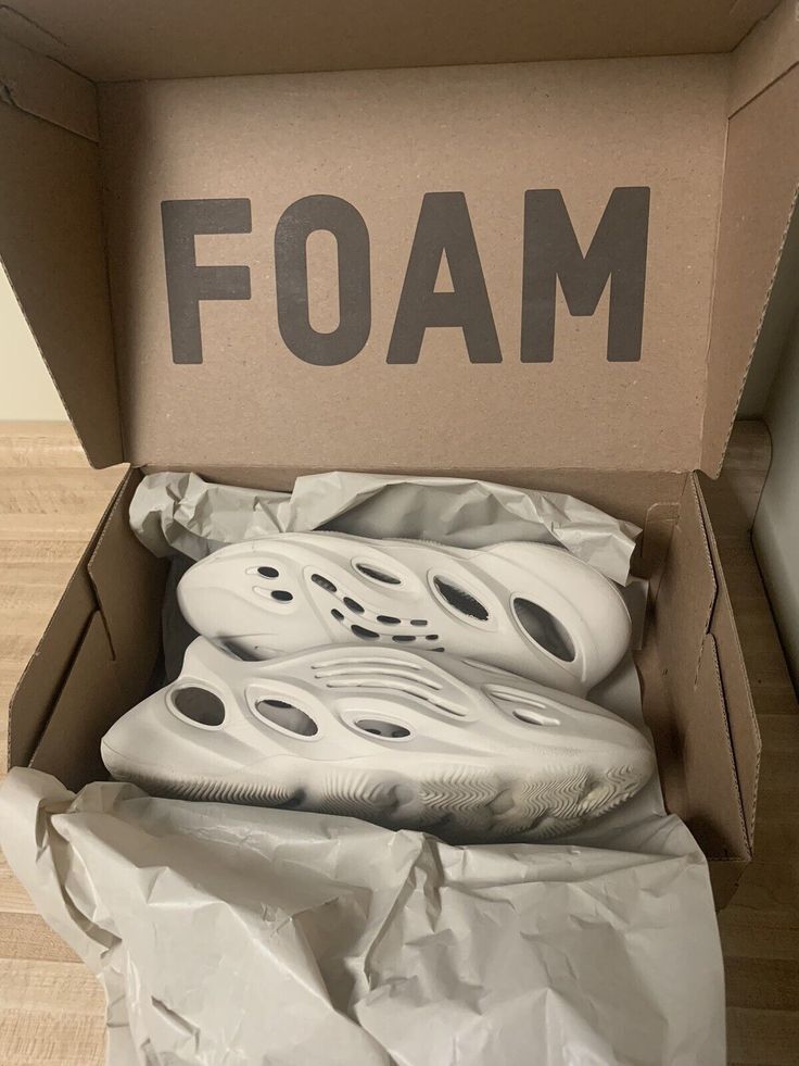 adidas Yeezy Foam RNNR Ararat review Antonio Doherty