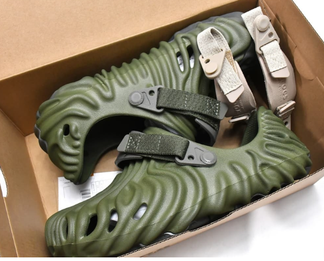 Crocs Pollex Clog by Salehe Bembury Cucumber review Perry Lyly