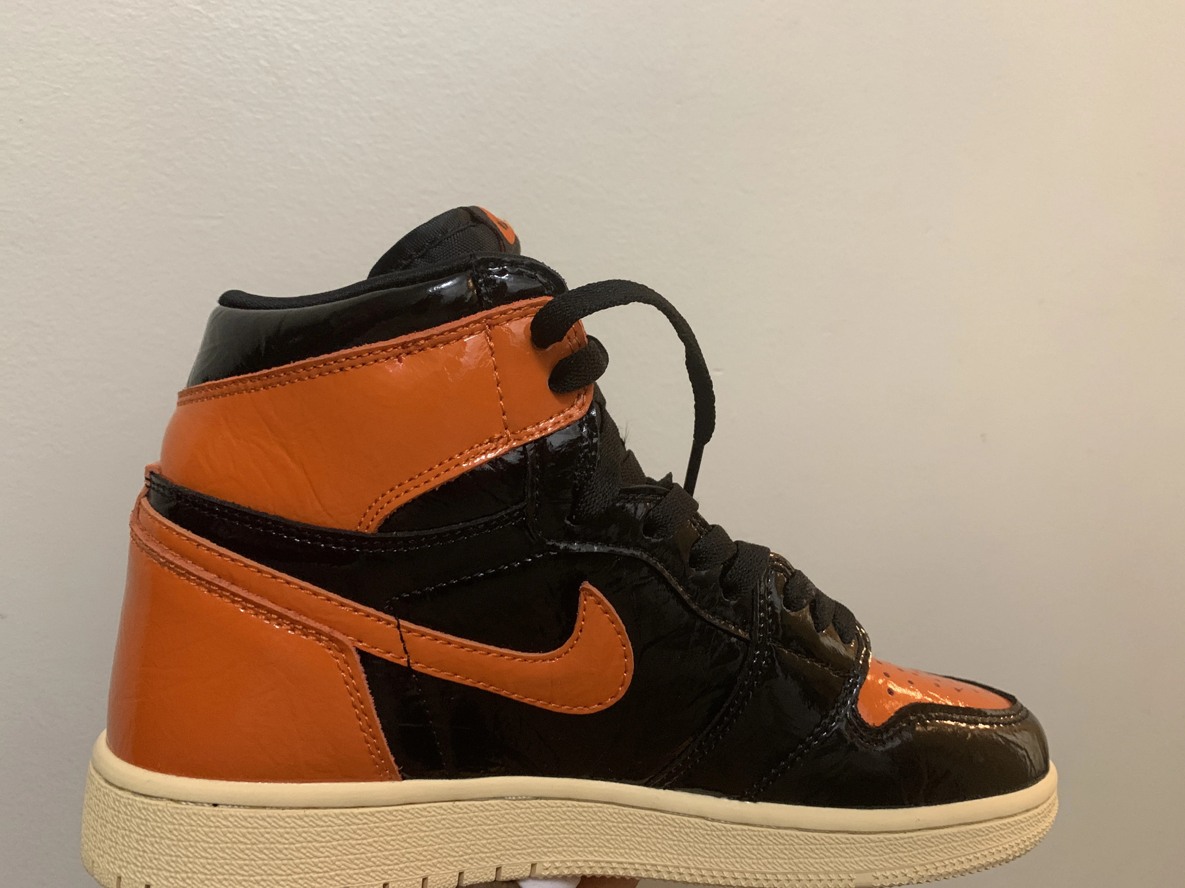 Jordan 1 Retro Shattered Backboard review Leo 02