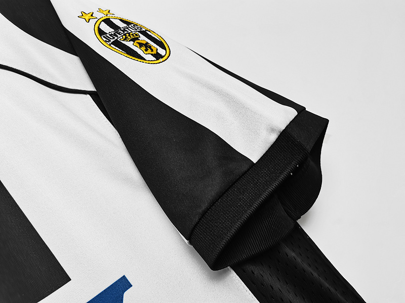 Serie A 1997/98 Juventus Retro Home Soccer Jersey