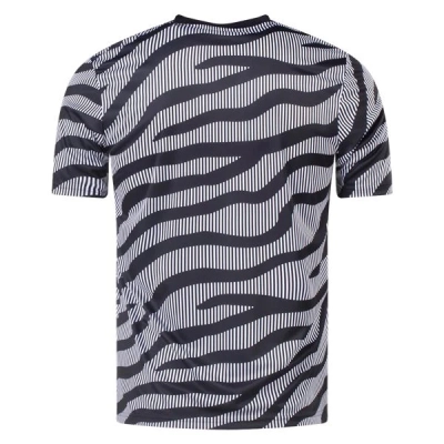 Serie A Juventus Pre Match Training Jersey 23/24 02