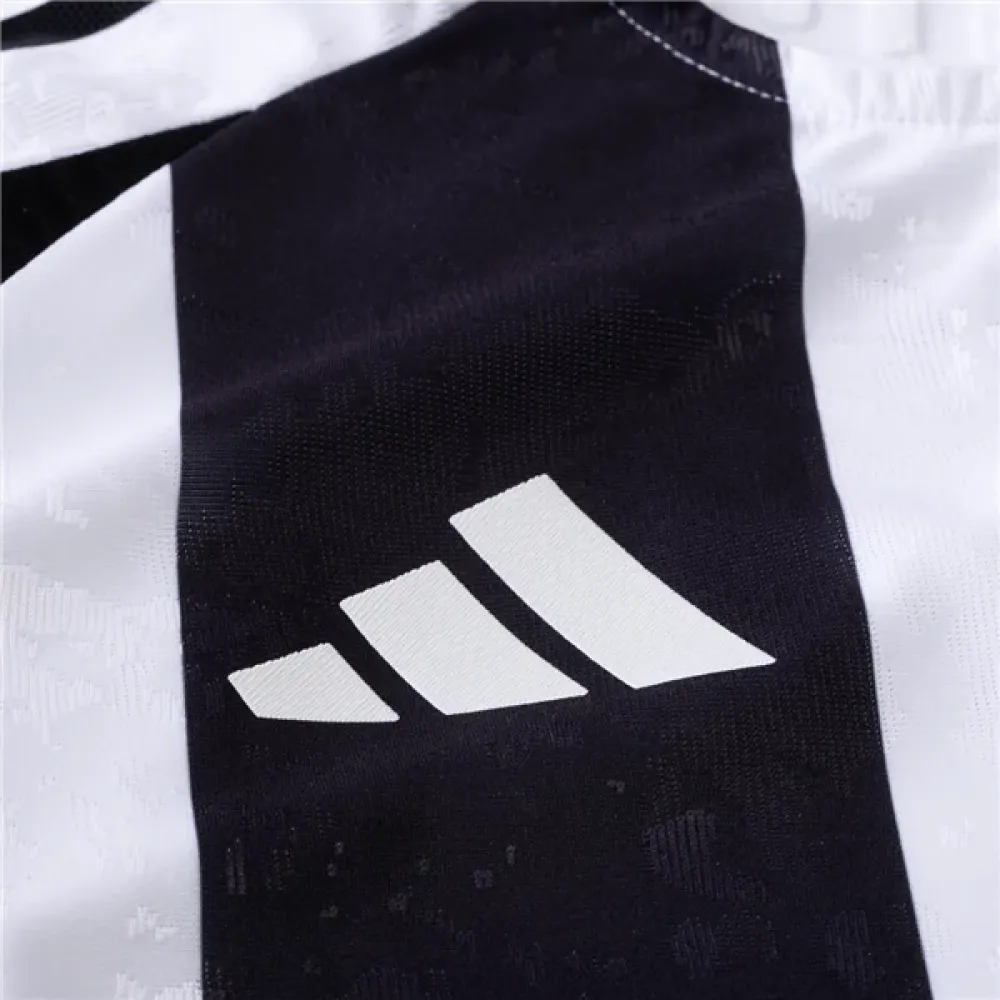 Juventus 24/25 Player Home Jersey