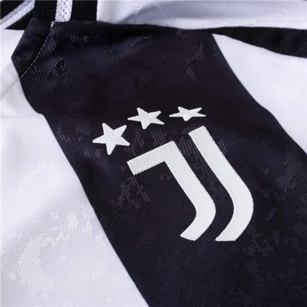 Juventus 24/25 Player Home Jersey