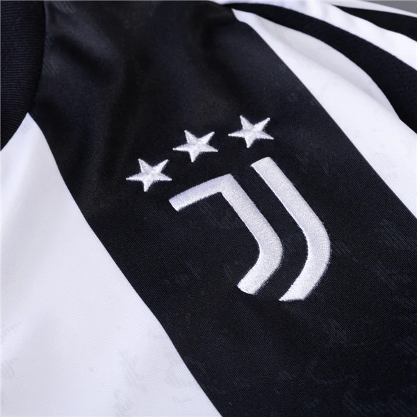 Juventus 24/25 Home Jersey