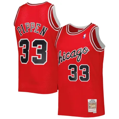 Men's Chicago Bulls Scottie Pippen Red Hardwood Classics 2003-04 Swingman Jersey 01