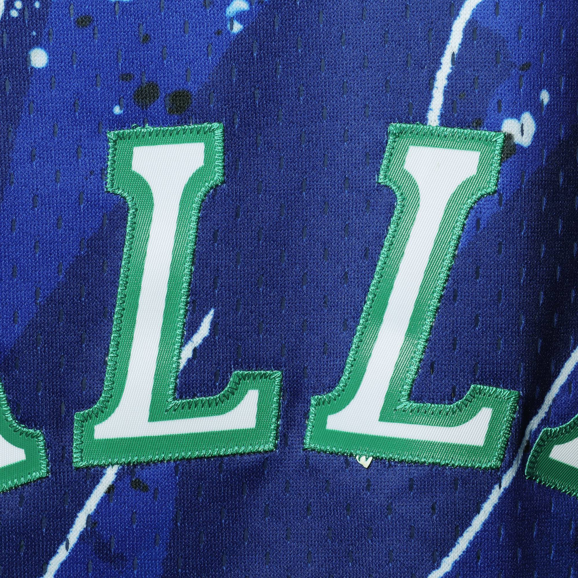 Men's Dallas Mavericks Dirk Nowitzki Blue Hardwood Classics 1998/99 Hyper Hoops Swingman Jersey