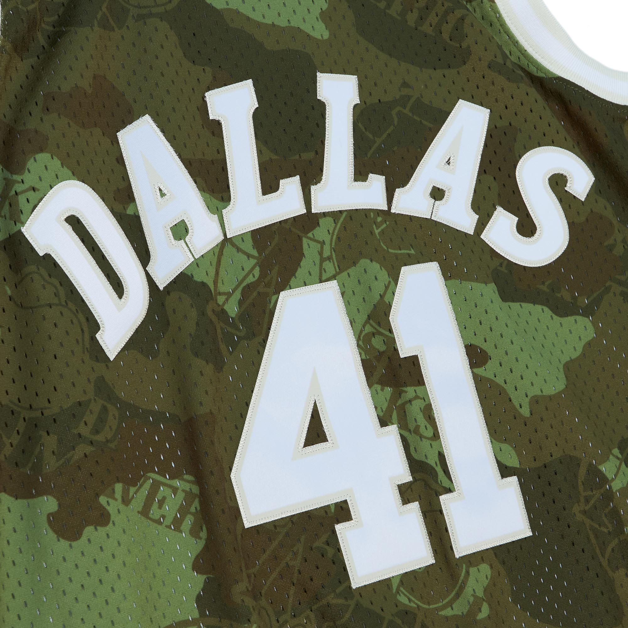 Men's Dallas Mavericks Dirk Nowitzki Camo Hardwood Classics 1998/99 Ghost Green Swingman Jersey