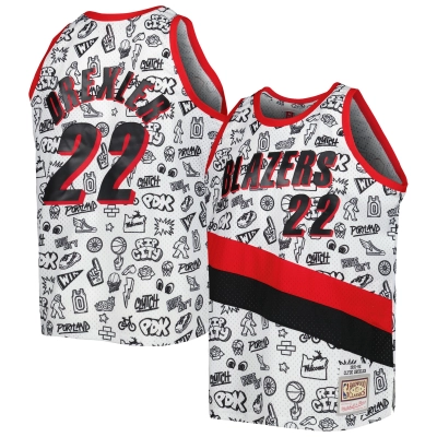 Men's Portland Trail Blazers Clyde Drexler White 1991/92 Hardwood Classics Doodle Swingman Player Jersey 01