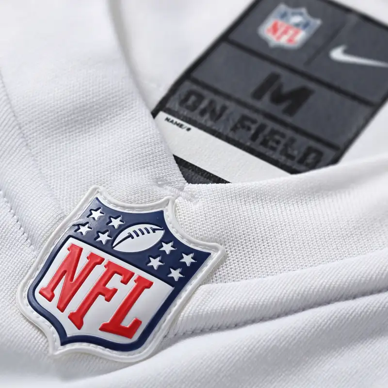 Mens Las Vegas Raiders Derek Carr White Game Jersey