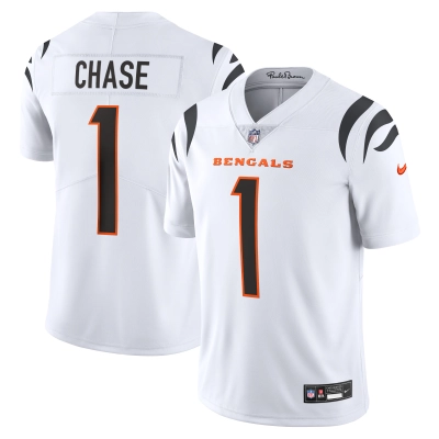 Men's Cincinnati Bengals Ja'Marr Chase White Vapor Untouchable Limited Jersey 01