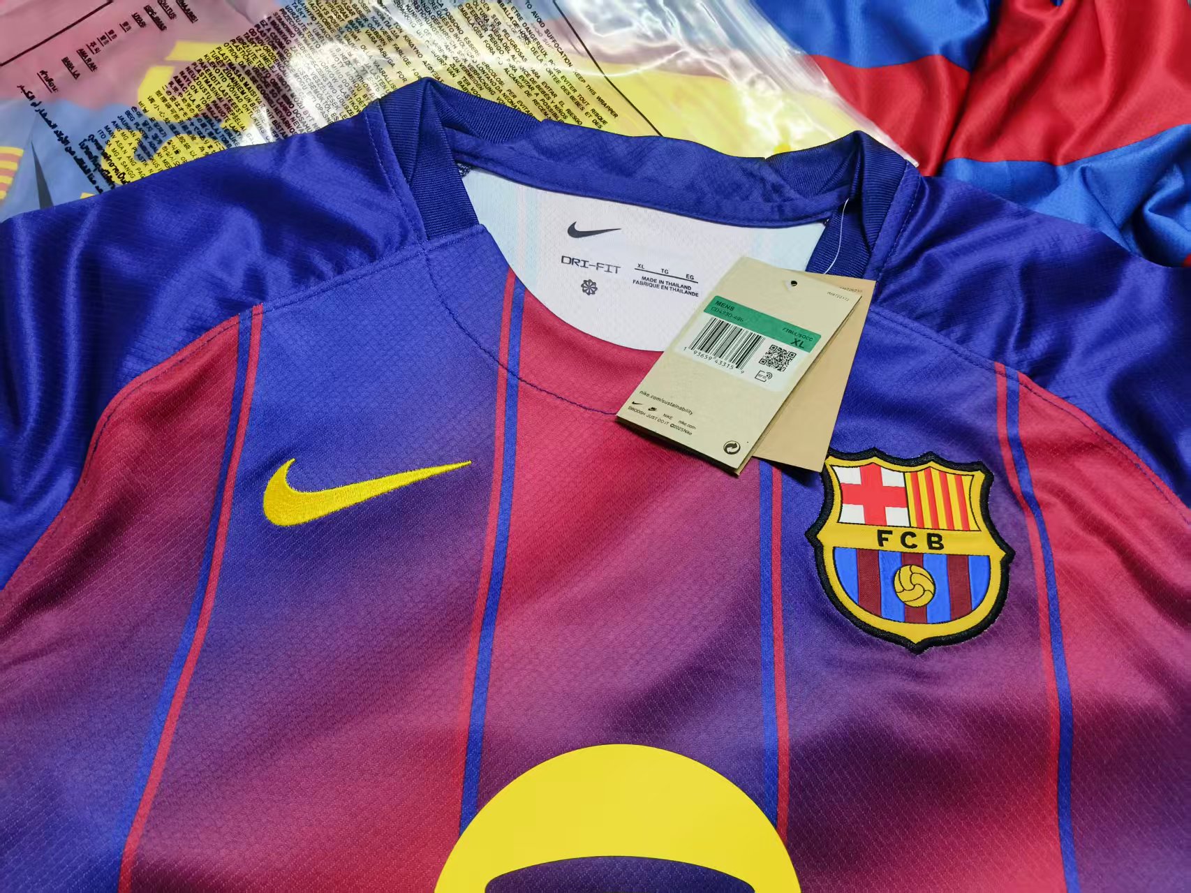 Lamine Yamal #19 Barcelona Soccer Jersey Home and Away 25/26