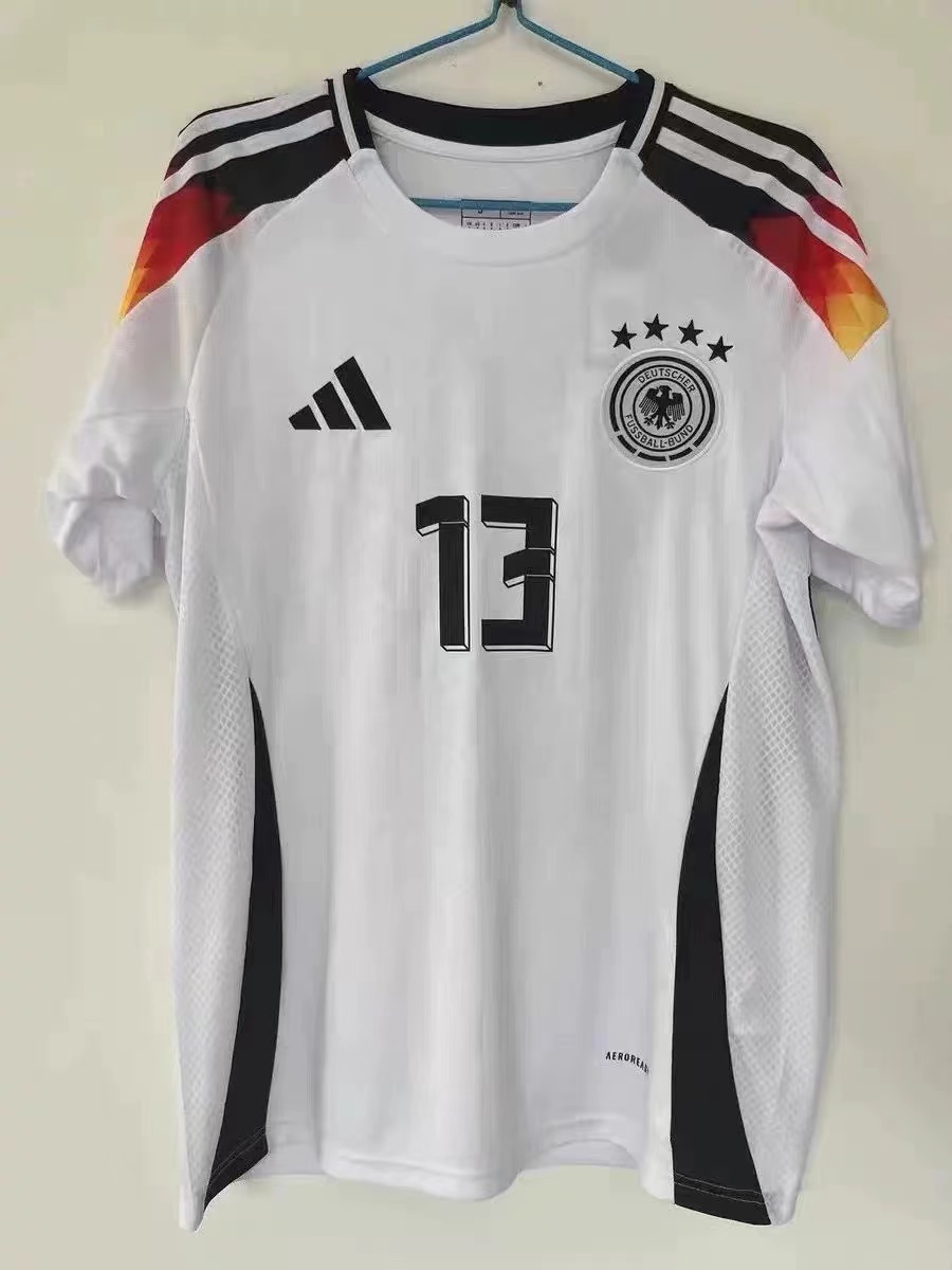 Thomas Müller Germany 24/25 Home Jersey review Jysewp 01