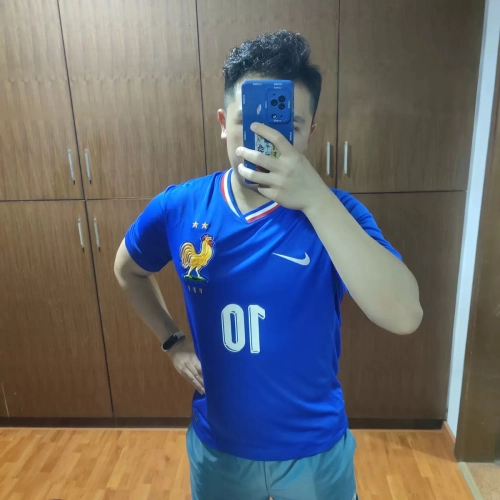 Kylian Mbappé France 24/25 Home Jersey review 